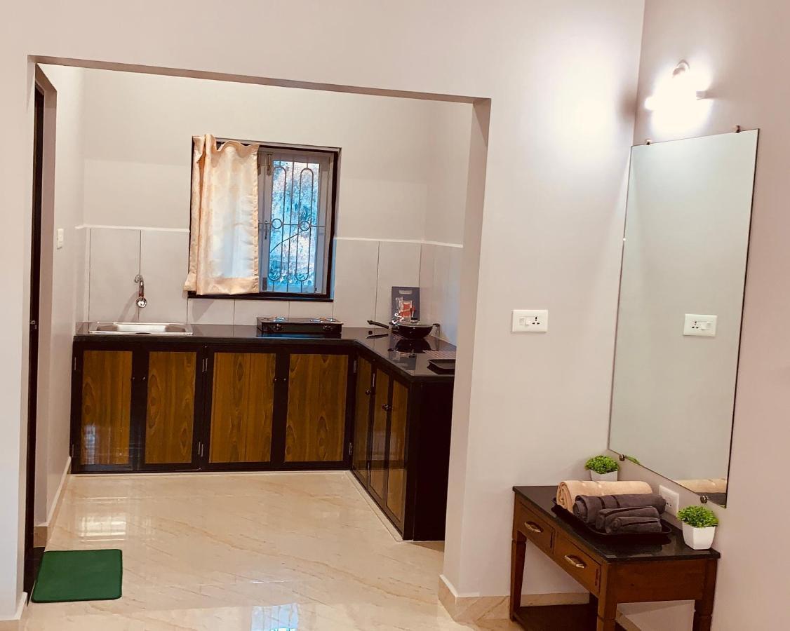 Stan-Inn, North Goa, Vagator, With Strong Wifi,Free Private Parking & Kitchen, Can Cook Where You Stay Exterior foto